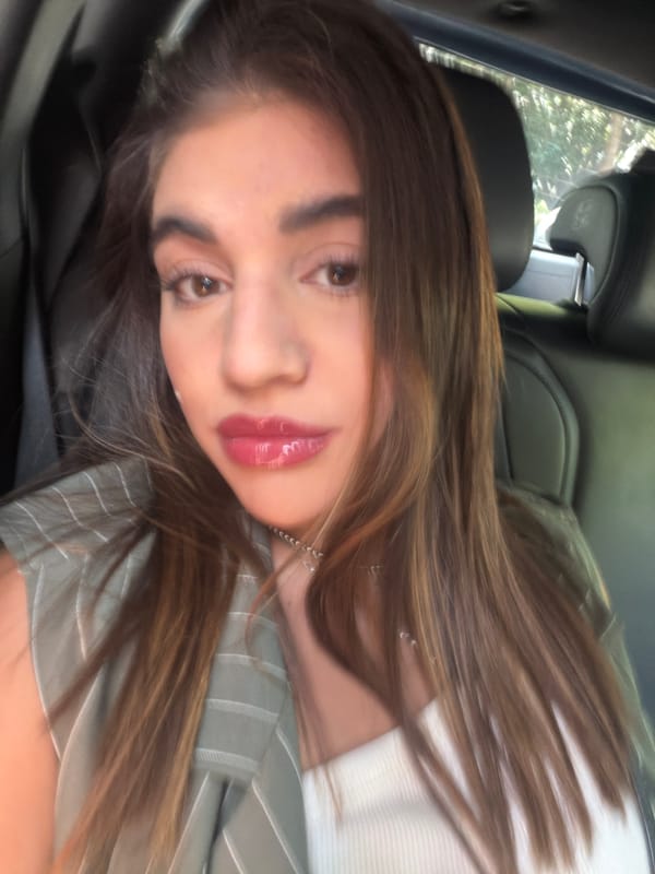 Woman photographed in moving car in Mexico City