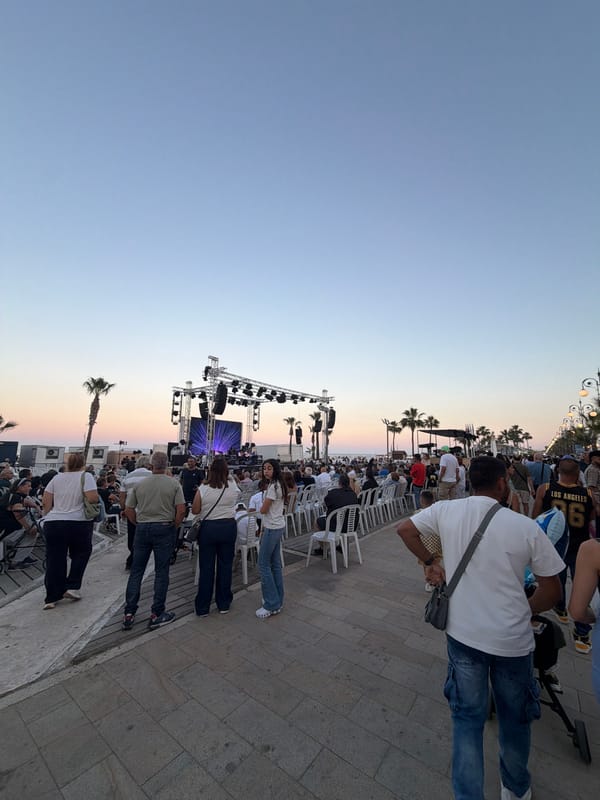 Outdoor concert draws crowds to Larnaca waterfront promenade