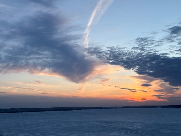 Spring day scenes from Votkinsk show icy reservoir, pedestrians