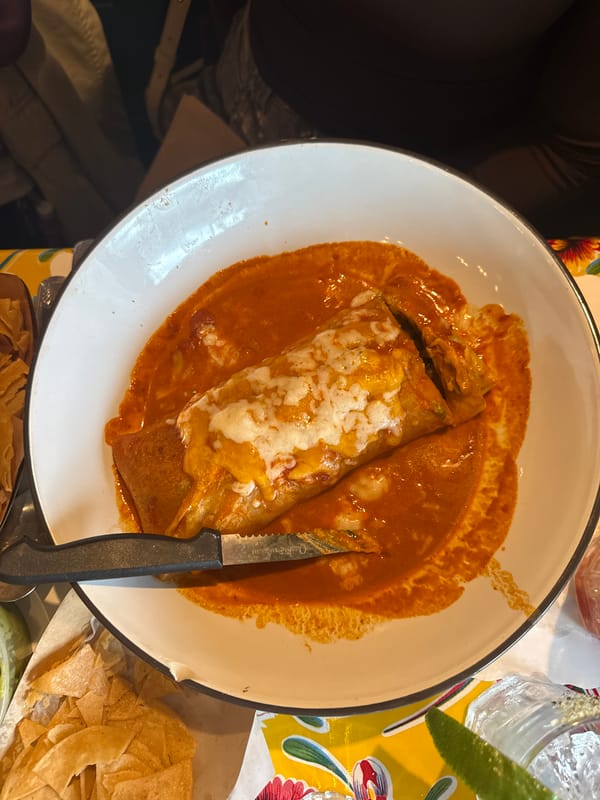 Late-night diners enjoy Mexican food at LA taqueria