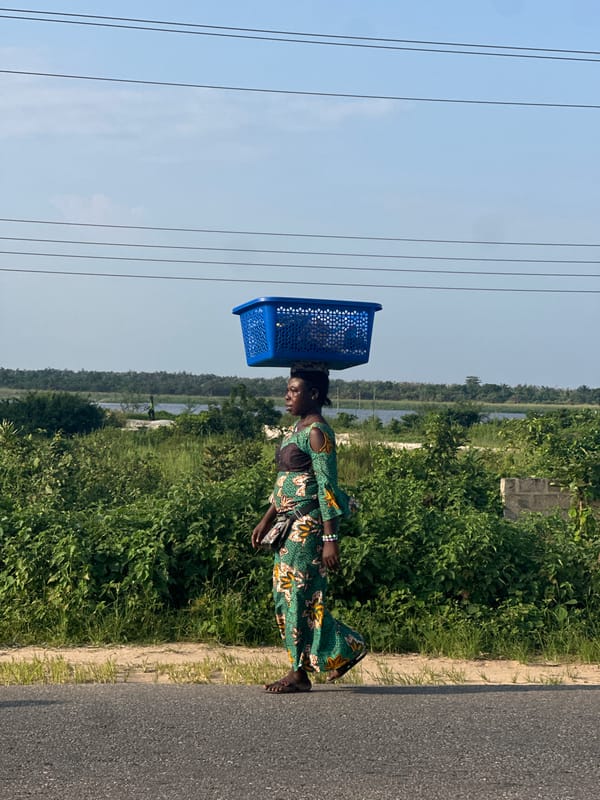 Roadside life and telecom infrastructure in Ganyingbo, Nigeria