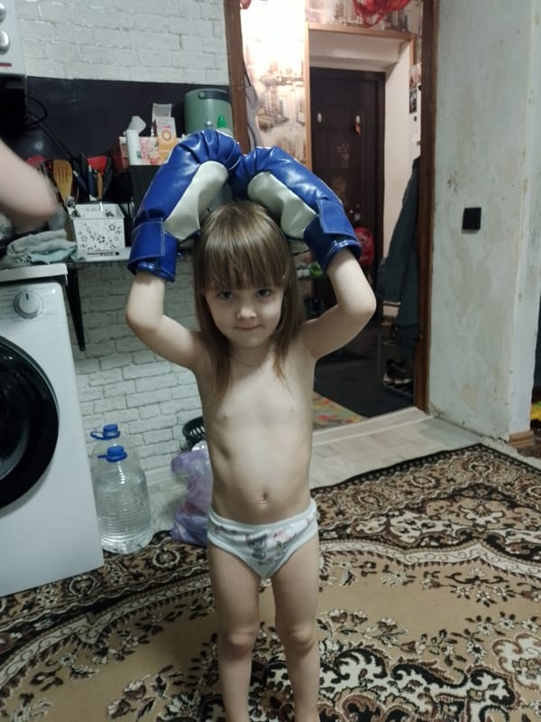 Family moments documented at Izhevsk residence during afternoon