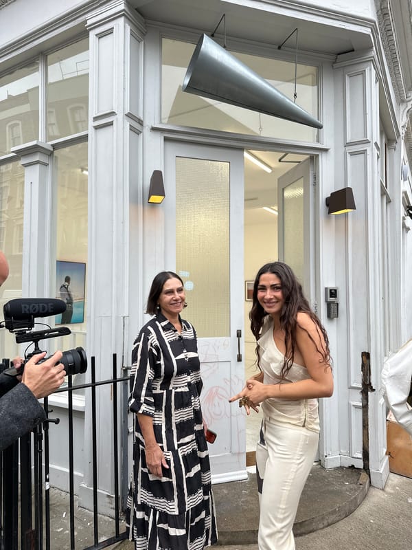 Art gallery opening draws crowds in London