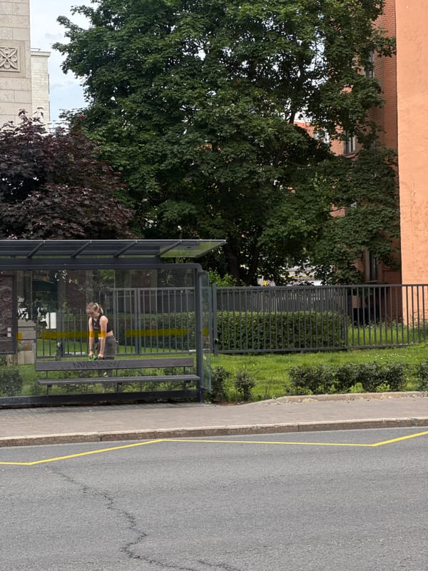Midday city streets: foot traffic, cafés, and urban architecture