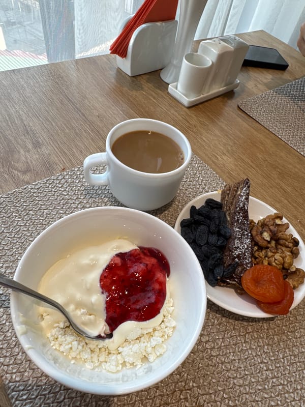Meal setting documented in Tashkent, Uzbekistan