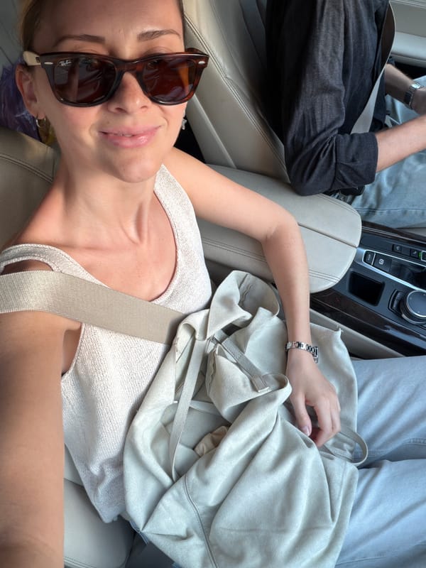 Woman spotted at Khimki shopping center, vehicle to mall