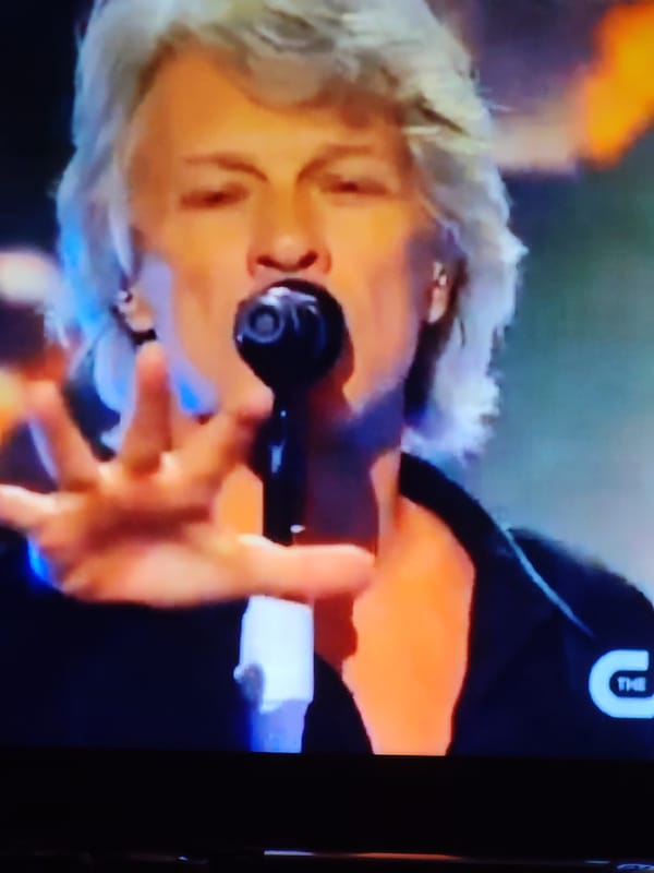 Live rock show at iHeartFest, Vladimir, with crowd beers in hand