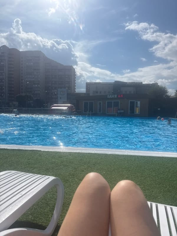 Summer pool day and vintage finds in Magnitogorsk