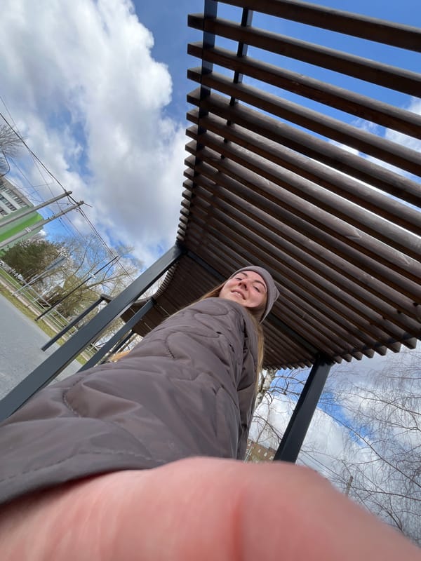 Ordinary park activities documented in Vysokovsk, Russia