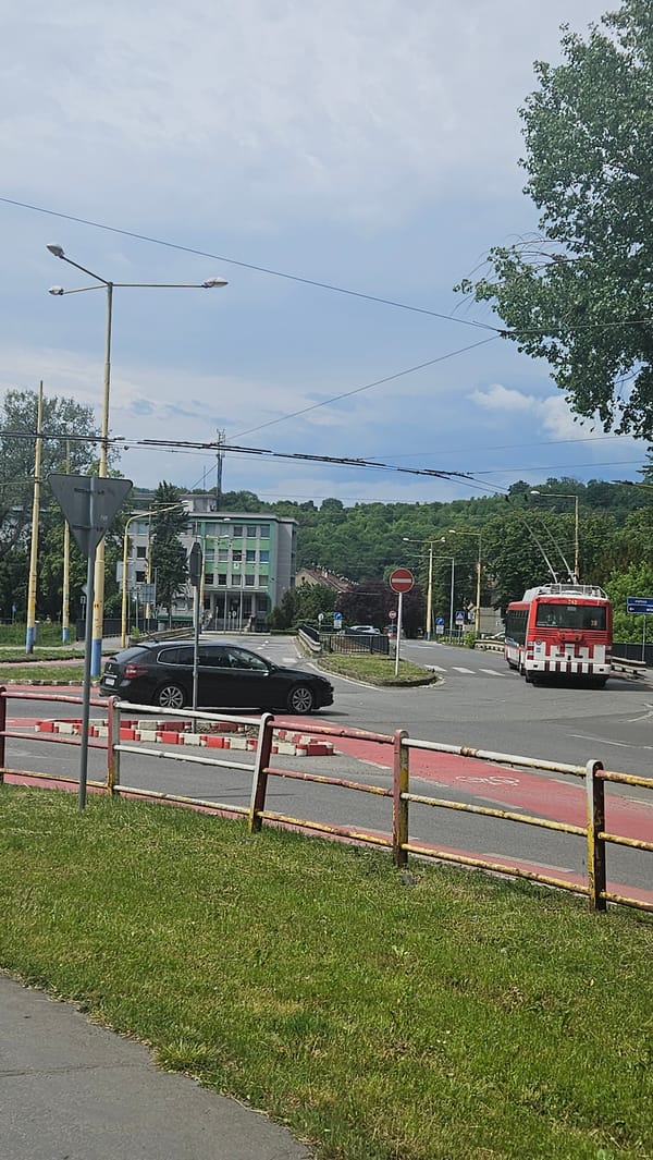 Morning street scenes and murals documented in Prešov, Slovakia
