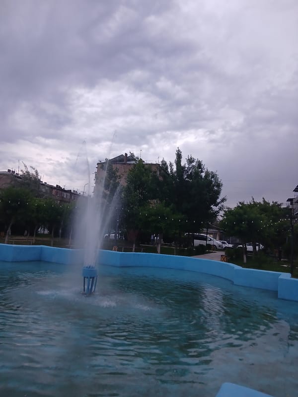 Blue fountain observed in Vagharshapat public park