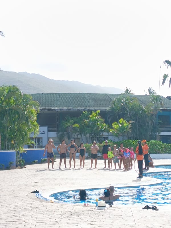 Resort Pool Gathering Draws Groups in Playa El Agua