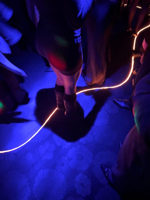 Paris nightclub scene buzzes with crowds during early morning hours