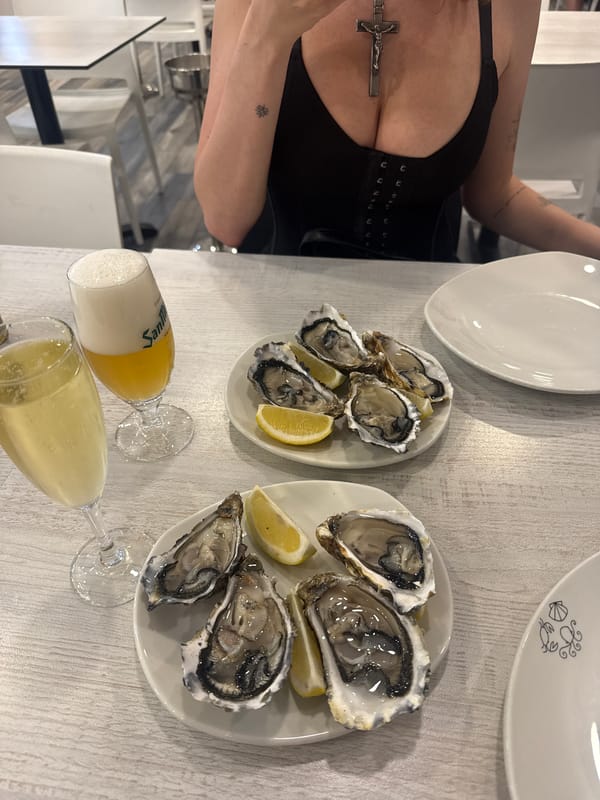 Oysters and evening light in Barcelona