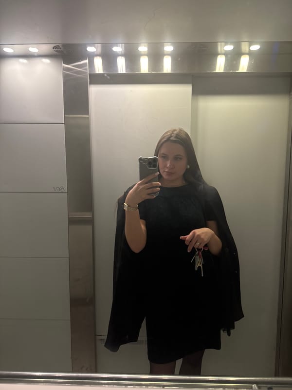 Woman documented across multiple Moscow Oblast locations within 8 minutes