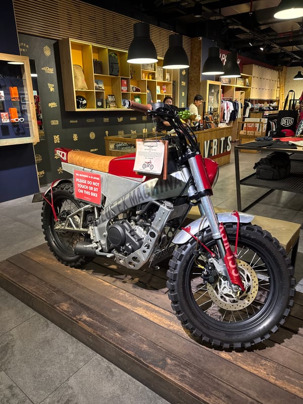 Early morning retail and entertainment scenes documented in Kuta