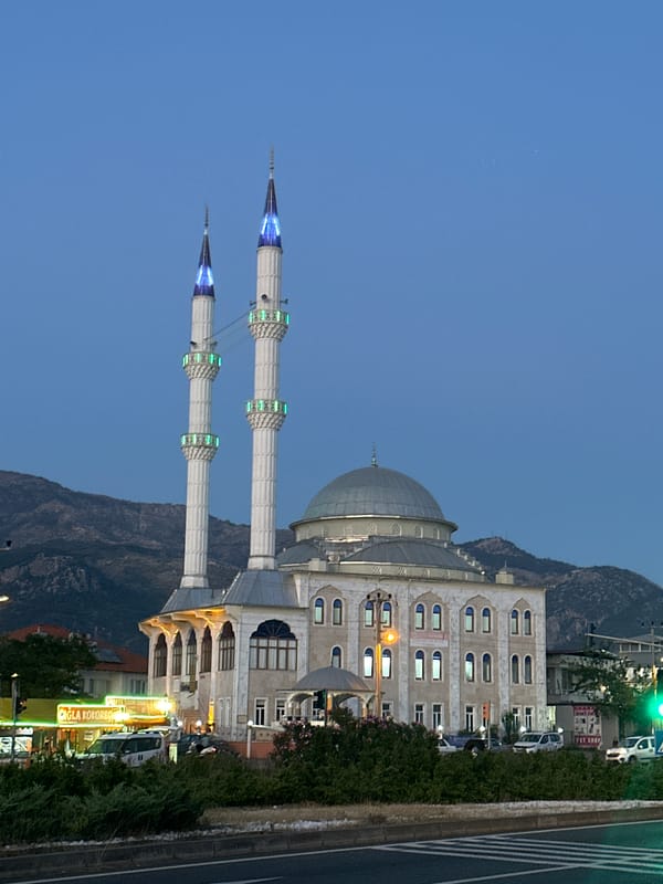 Evening life captured across Köyceğiz, Turkey in 21-minute span