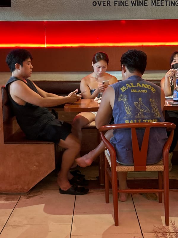 Morning gathering at Pererenan restaurant captures casual dining moment