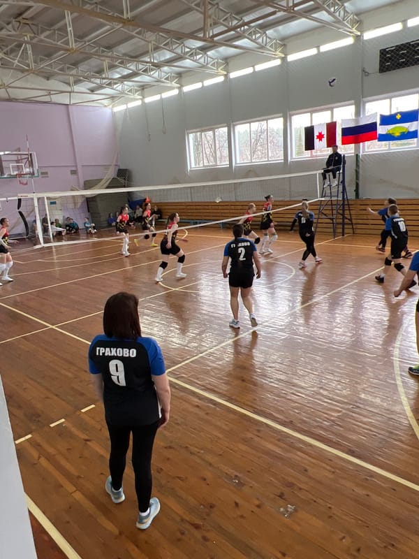 Youth volleyball game observed in Sigayevo gymnasium