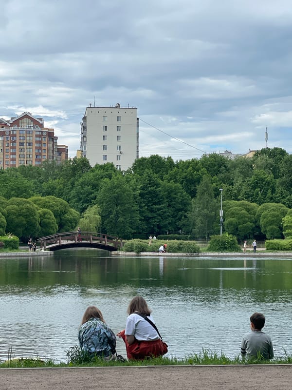 Daily life scenes captured in Khimki park and transit