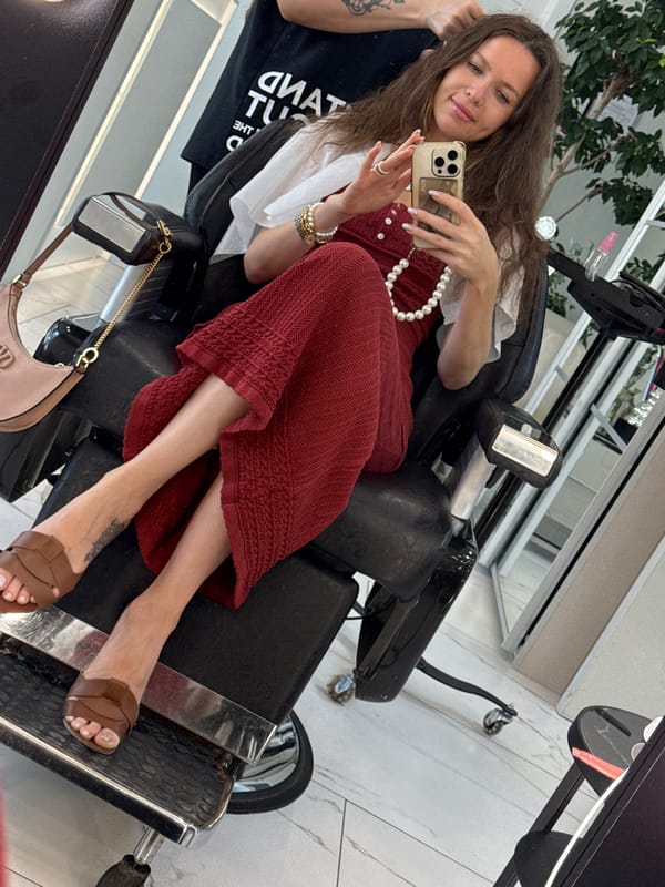 Morning in Moscow: barbershop selfie and Stalinist streetscapes