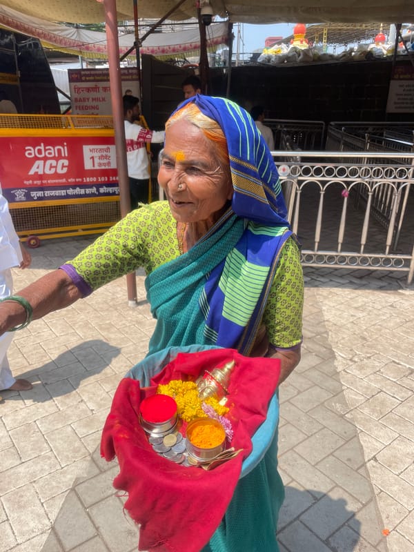 Morning crowds gather at Mahalakshmi Temple in Kolhapur