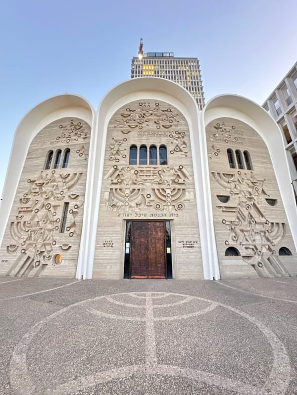 Casual documentation tour captures Tel Aviv synagogues and portraits