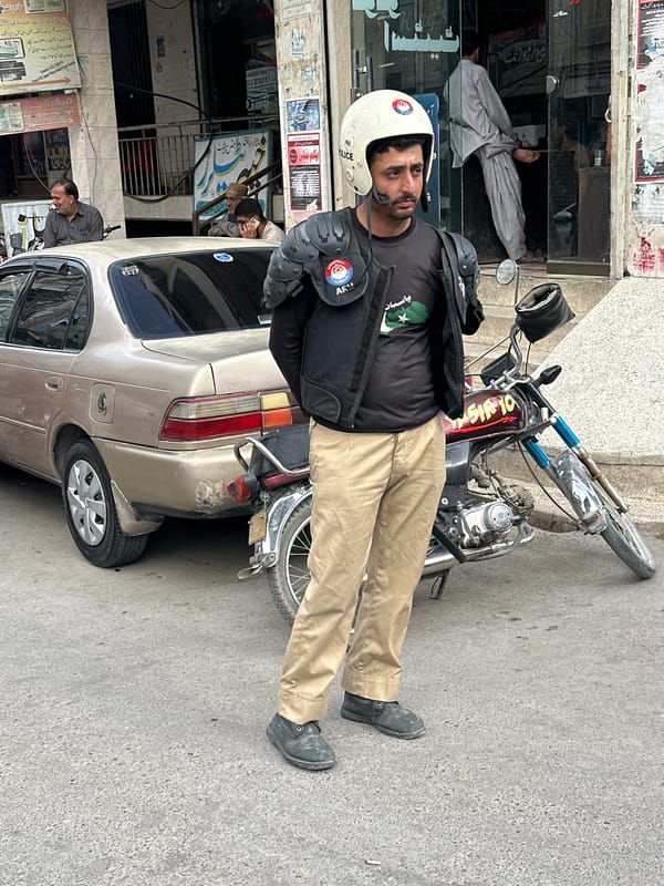 Police officer on duty observed on Quetta street