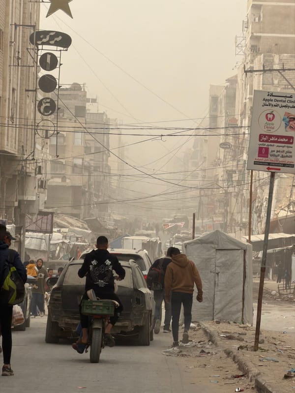 Gaza residents conduct daily commerce amid damaged infrastructure