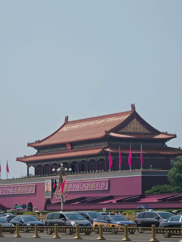 Morning stroll around Tiananmen Gate and Dongcheng's canal paths