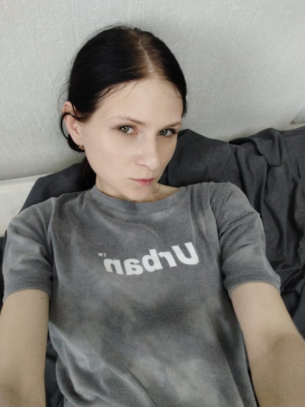 Casual self-portrait session, mixing poses and angles indoors