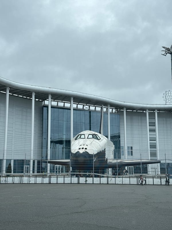 Morning snapshots capture Sirius, Russia civic buildings and vehicle