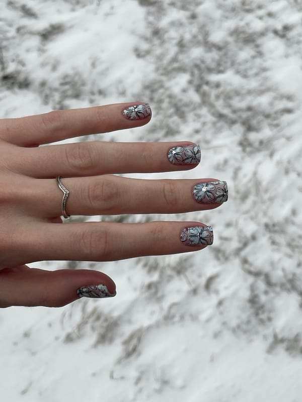 Casual moments captured in snowy Izhevsk, Russia