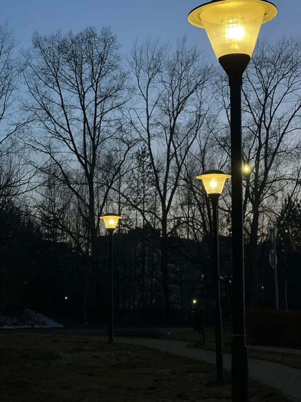Ordinary Sunday afternoon moments captured across Chaikovsky, Russia