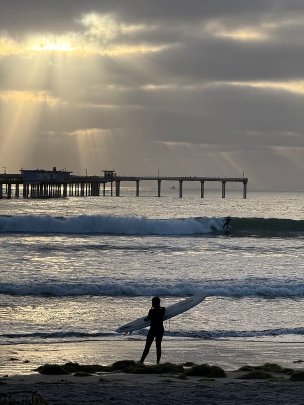Dramatic sunrise captured by witnesses along San Diego coast
