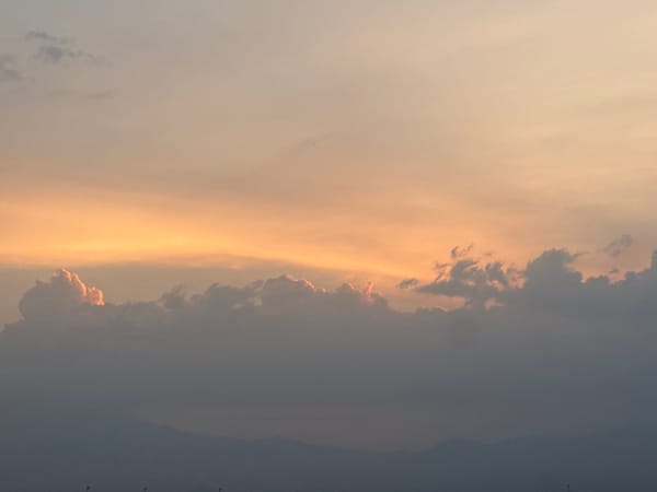 Twilight sky transition documented in San Francisco Ocotlán, Mexico