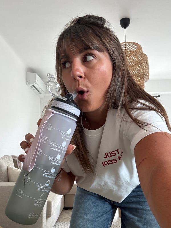 Woman documents daily routine in Cannes apartment