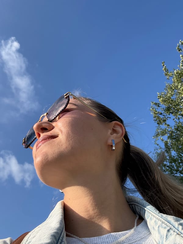 Selfies, golden-domed church, and cats — a casual afternoon out