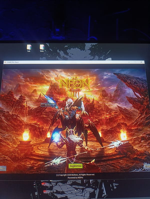 Gamer accesses Mu Neon Season 6 login screen