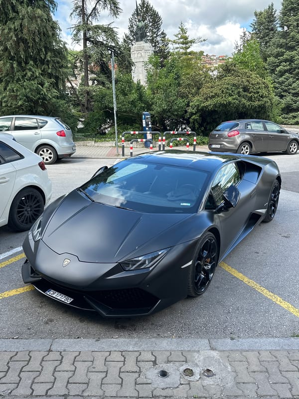 Luxury cars spotted on Veliko Tarnovo streets
