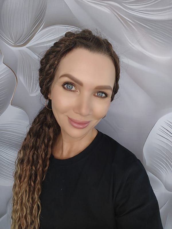 Personal photo session mixes portraits, selfies, and digital art