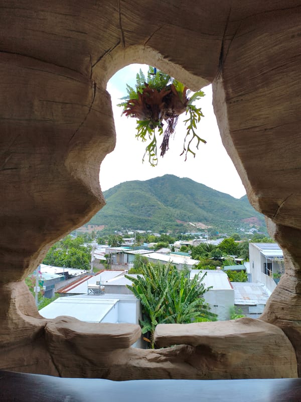 Cave-themed bar in Nha Trang blends rustic rock and mountain views
