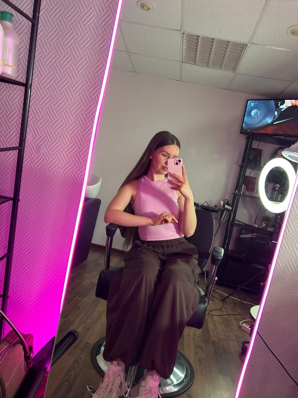 Woman documents early morning beauty salon visit in Klin