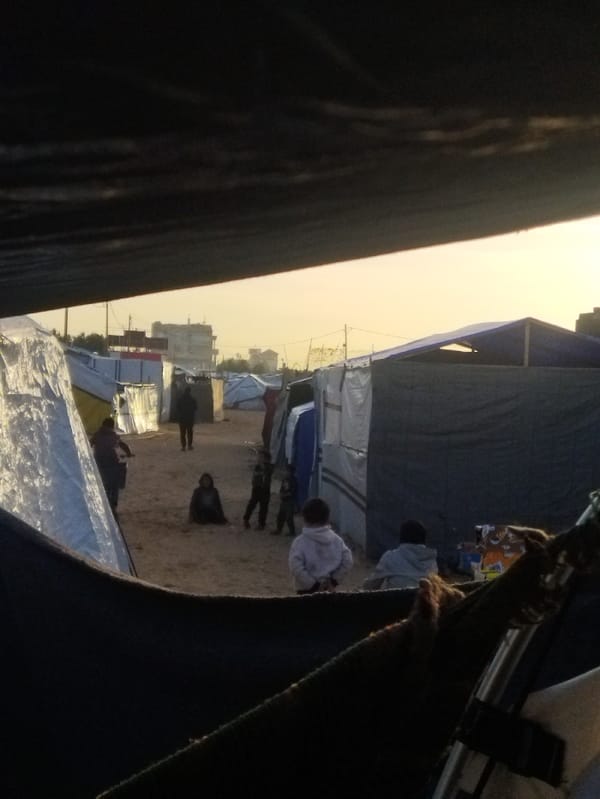 Daily life documented in Khan Yunis temporary settlement