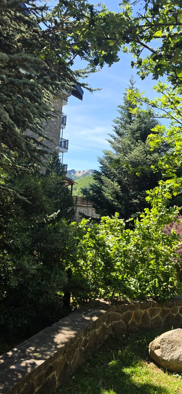 Morning walkabout through Sallent de Gállego's mountain village center