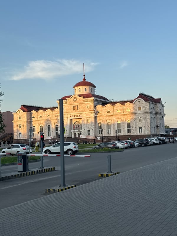 Busy tram stop activity recorded near Izhevsk Railway Station