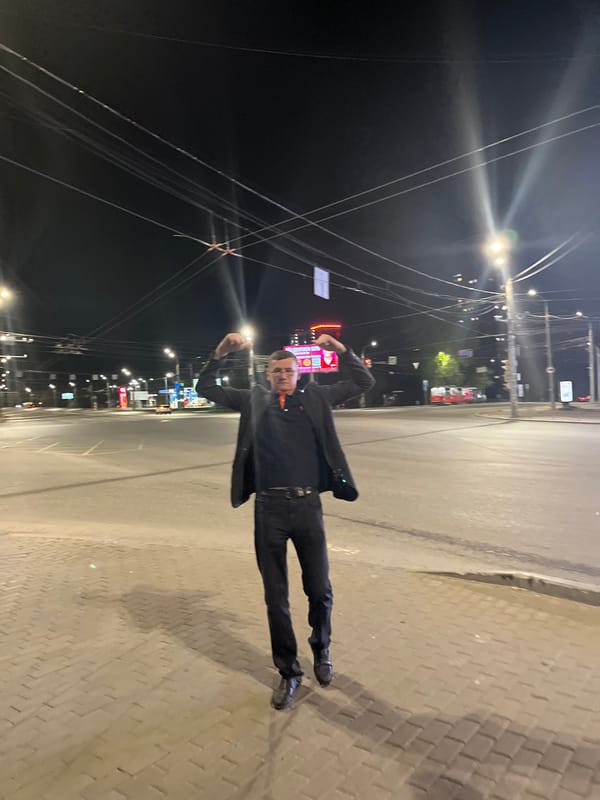 Evening street life documented across Izhevsk, Russia