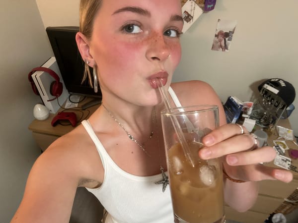 Vancouver woman documents Friday afternoon through series of selfies