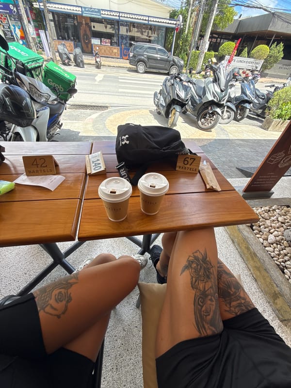 Morning hangout and gym mirror moment in Choeng Thale