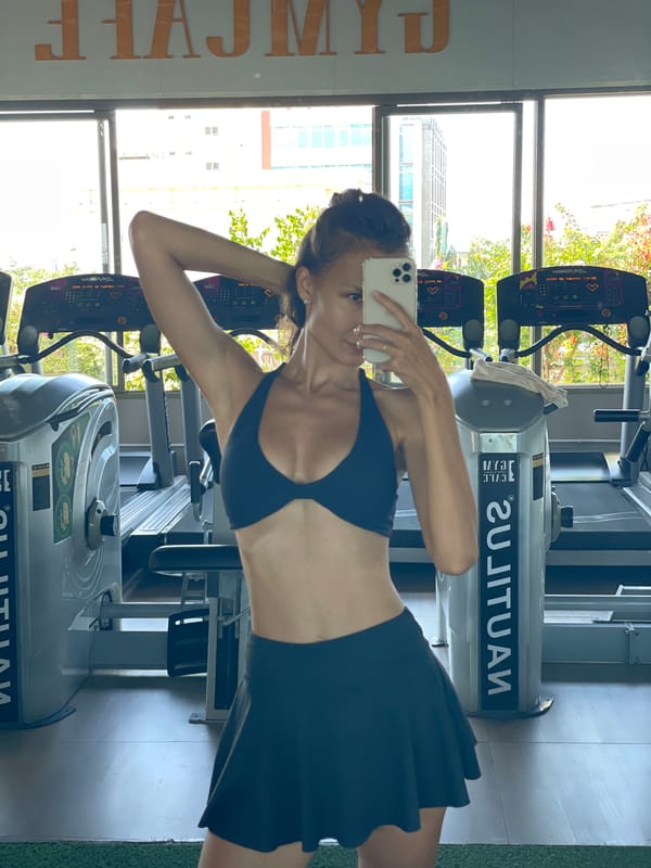 Workout session at Ham Thang Ward gym cafe